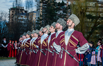 Кавказ день за днем