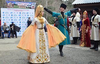 Кавказ день за днем