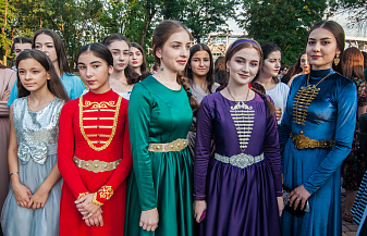 Кавказ день за днем