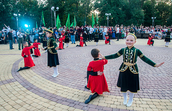 Кавказ день за днем